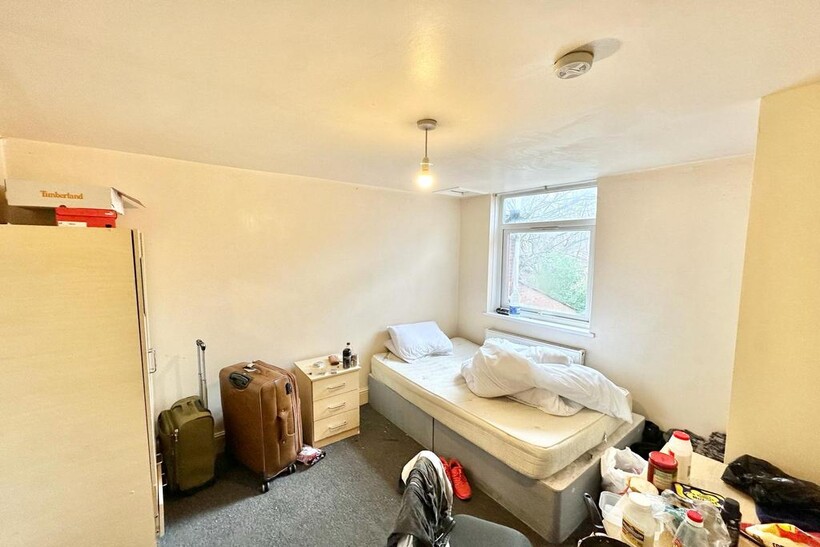 Dawlish Road, Birmingham B29 8 bed semi-detached house to rent - £390 pcm (£90 pw)