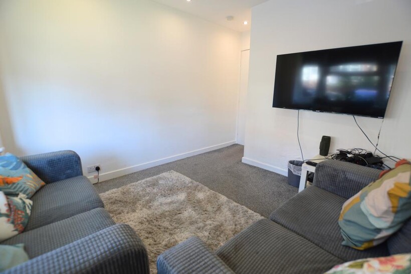 Headingley Mount, Leeds LS6 2 bed apartment to rent - £1,000 pcm (£231 pw)