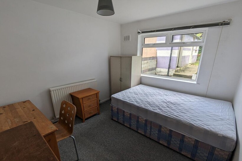 Room 1, Maskelyne Avenue 1 bed in a house share to rent - £575 pcm (£133 pw)