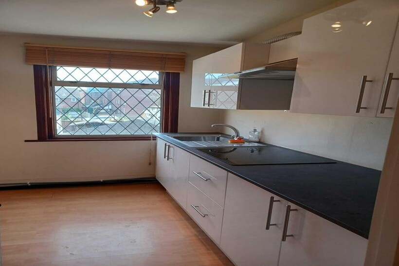 Croydon CR0 1 bed flat to rent - £1,500 pcm (£346 pw)