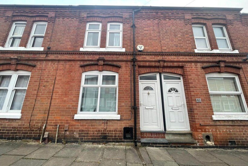 St Leonards Road, Leicester 3 bed terraced house to rent - £520 pcm (£120 pw)