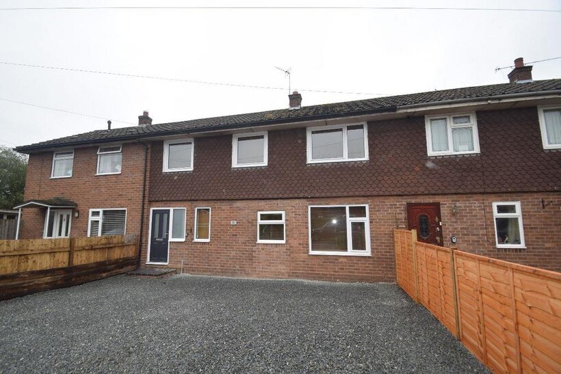 20 Gravelly Drive 5 bed terraced house to rent - £525 pcm (£121 pw)