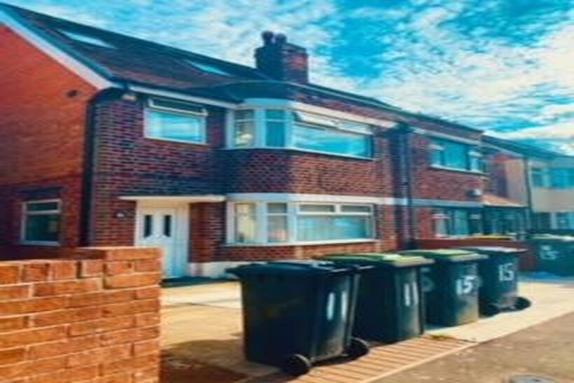 15 Lower Road Beeston, Nottingham, NG9 2GT 6 bed end of terrace house to rent - £520 pcm (£120 pw)