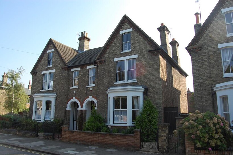 Albany Road 5 bed semi-detached house to rent - £1,550 pcm (£358 pw)