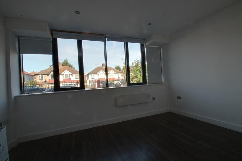 Elmgrove Road, Harrow HA1 1 bed apartment to rent - £1,100 pcm (£254 pw)