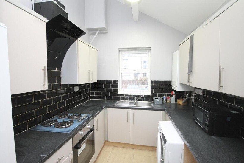 Abbeydale Road, Nether Edge... 1 bed in a house share to rent - £500 pcm (£115 pw)