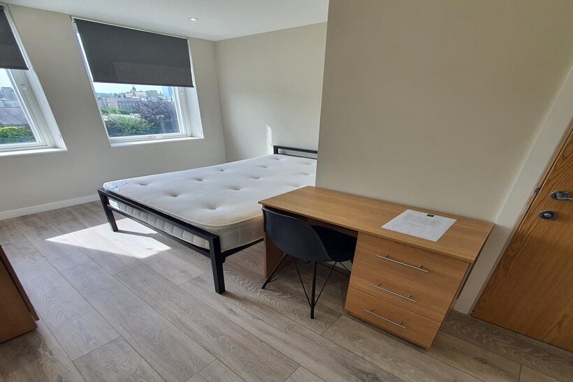 Colonnade House, 201 Sunbridge Road... Flat share to rent - £400 pcm (£92 pw)