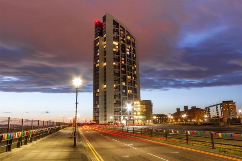Alexander Tower 2 bed apartment to rent - £1,000 pcm (£231 pw)