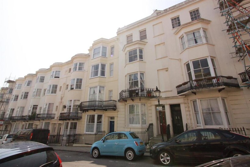 Hove, East Sussex 1 bed flat to rent - £1,100 pcm (£254 pw)