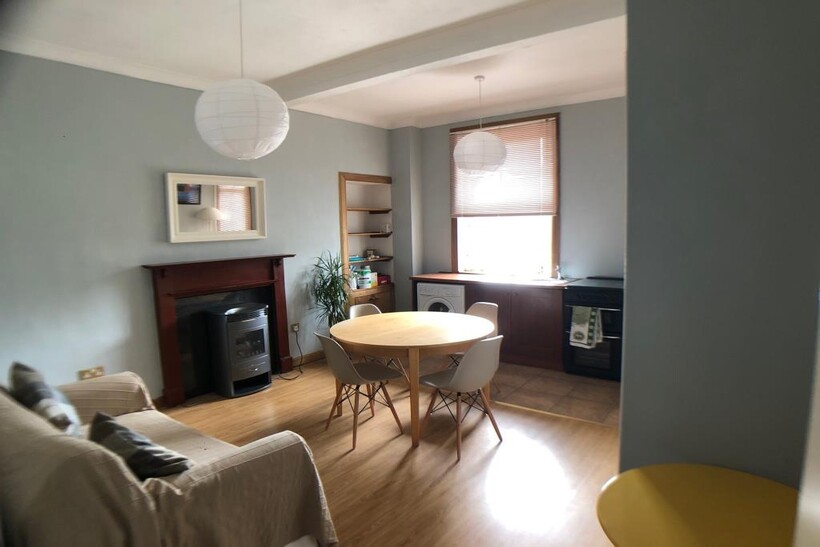 Tron Square, Edinburgh EH1 1 bed flat to rent - £1,000 pcm (£231 pw)