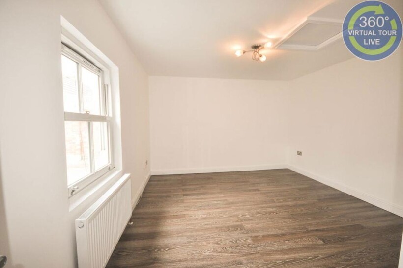 Town Centre, Bedford 1 bed flat to rent - £725 pcm (£167 pw)