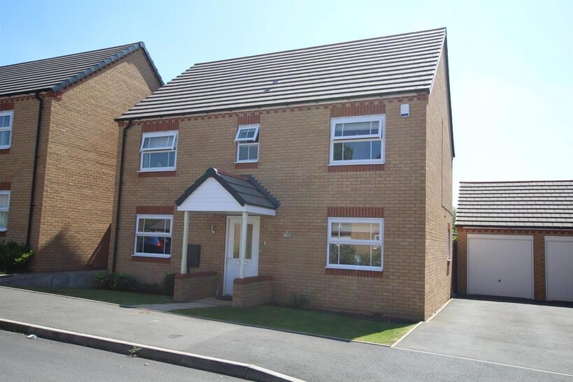 Lyons Drive, Coventry 4 bed detached house to rent - £1,600 pcm (£369 pw)