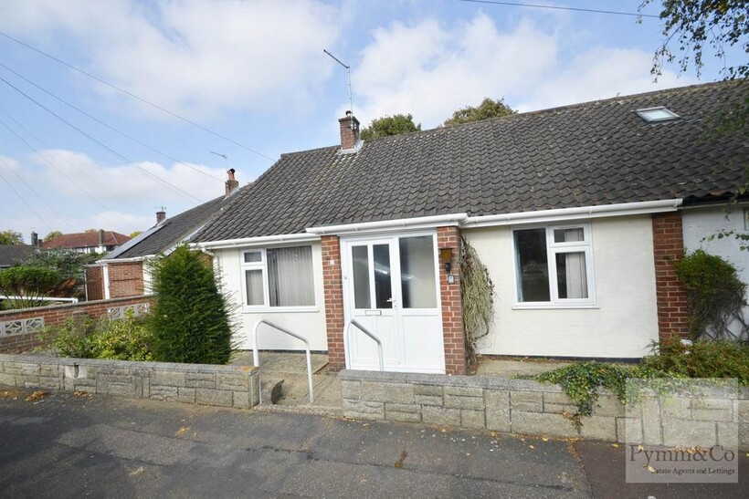 Cricket Ground Road, Norwich NR1 2 bed semi-detached bungalow to rent - £1,000 pcm (£231 pw)