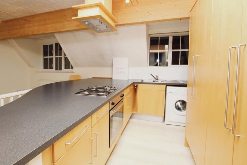 Lapwing Close, Bristol BS32 1 bed flat to rent - £1,025 pcm (£237 pw)