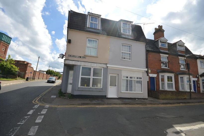 Alexandra Road, Colchester 2 bed apartment to rent - £1,050 pcm (£242 pw)