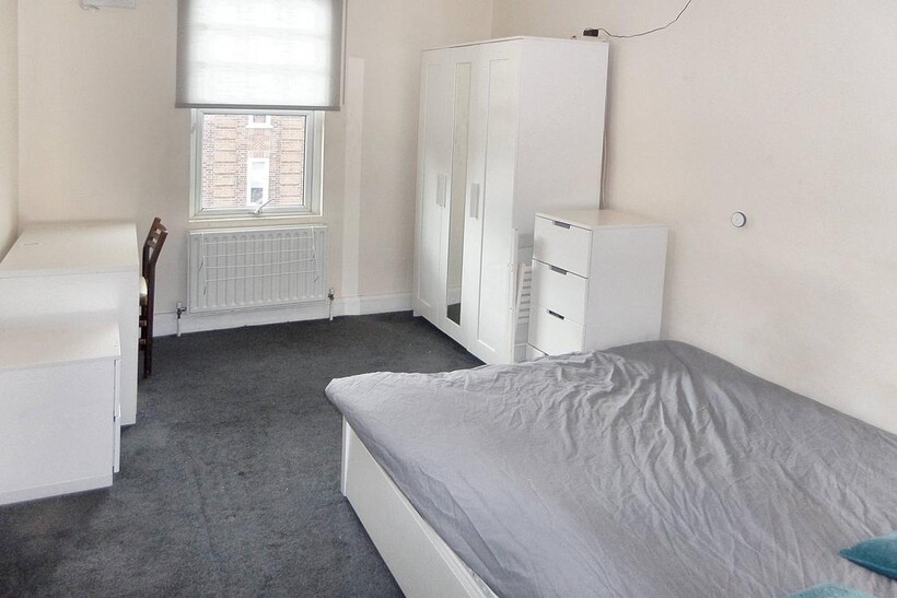 South End, Croydon CR0 2 bed flat to rent - £1,500 pcm (£346 pw)