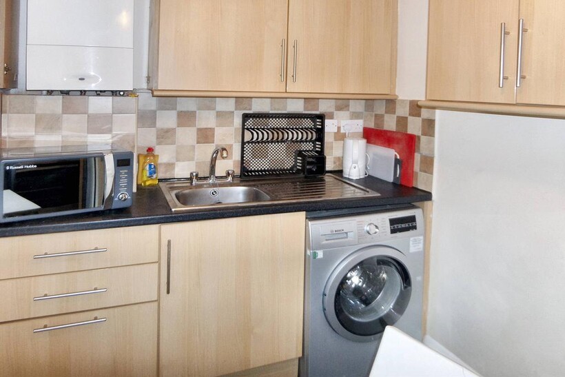 South End, Croydon CR0 2 bed flat to rent - £1,500 pcm (£346 pw)