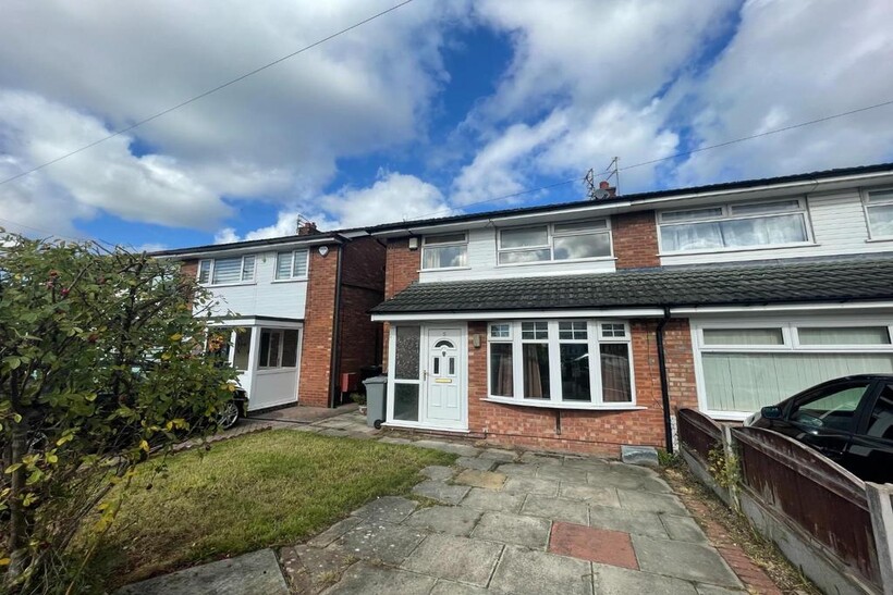 Gawsworth Close, Timperley, Altrincham 3 bed semi-detached house to rent - £1,550 pcm (£358 pw)