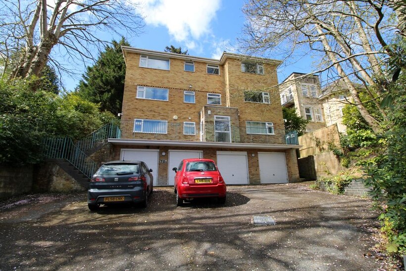 Surrey Road, Bournemouth BH4 2 bed flat to rent - £1,100 pcm (£254 pw)