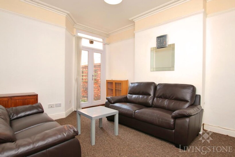 Devana Road, Leicester LE2 3 bed terraced house to rent - £347 pcm (£80 pw)