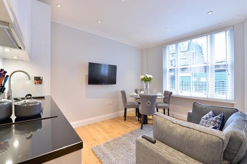 39 Hill Street, Mayfair London 1 bed property to rent - £3,120 pcm (£720 pw)