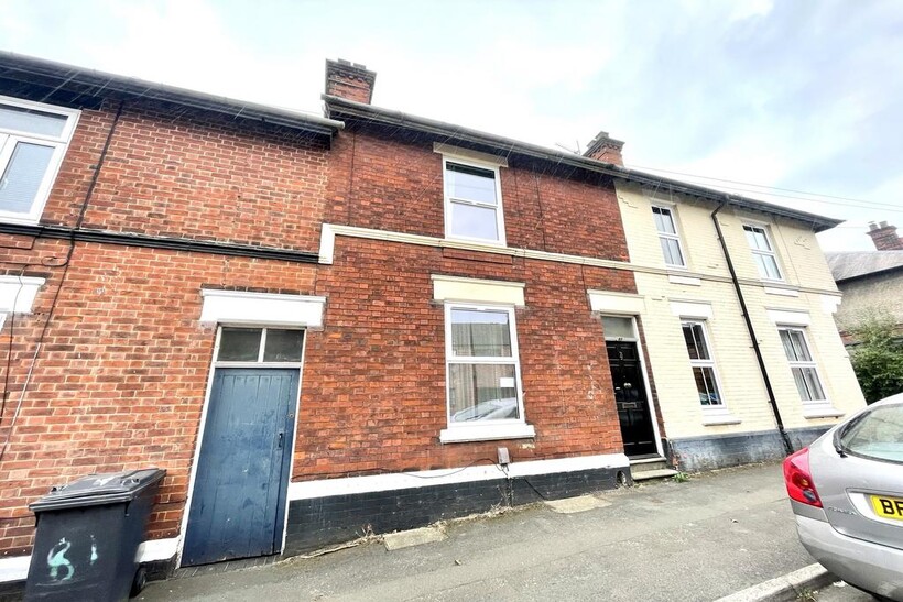 Stepping Lane, Derby 1 bed in a house share to rent - £360 pcm (£83 pw)