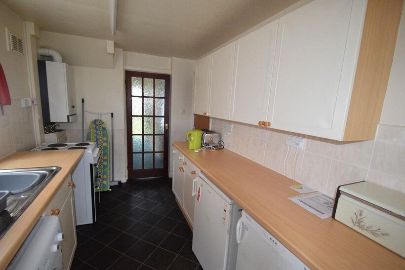 39 Masons Place 4 bed semi-detached house to rent - £1,612 pcm (£372 pw)