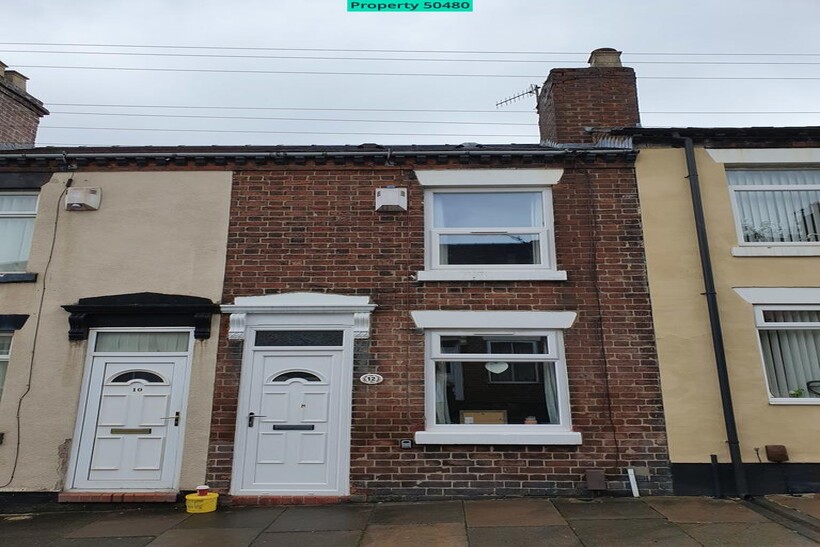 Derry Street, Stoke-on-Trent, ST4 2 bed terraced house to rent - £525 pcm (£121 pw)
