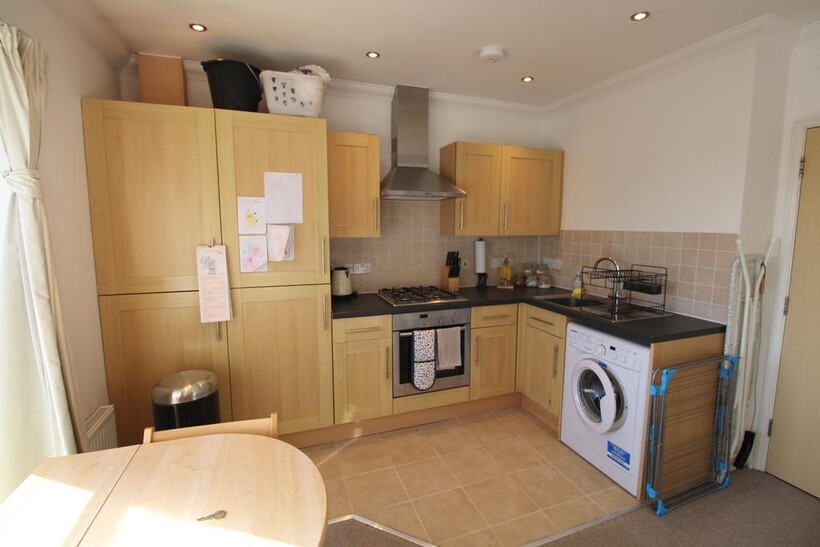 Ringwood Road, Poole BH14 1 bed flat to rent - £800 pcm (£185 pw)