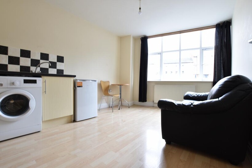 Guildford Street, Luton LU1 1 bed flat to rent - £1,000 pcm (£231 pw)