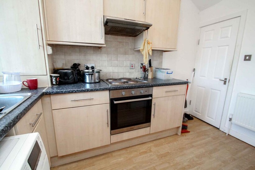 ALL BILLS INCLUDED, Beechwood... 5 bed house share to rent - £500 pcm (£115 pw)