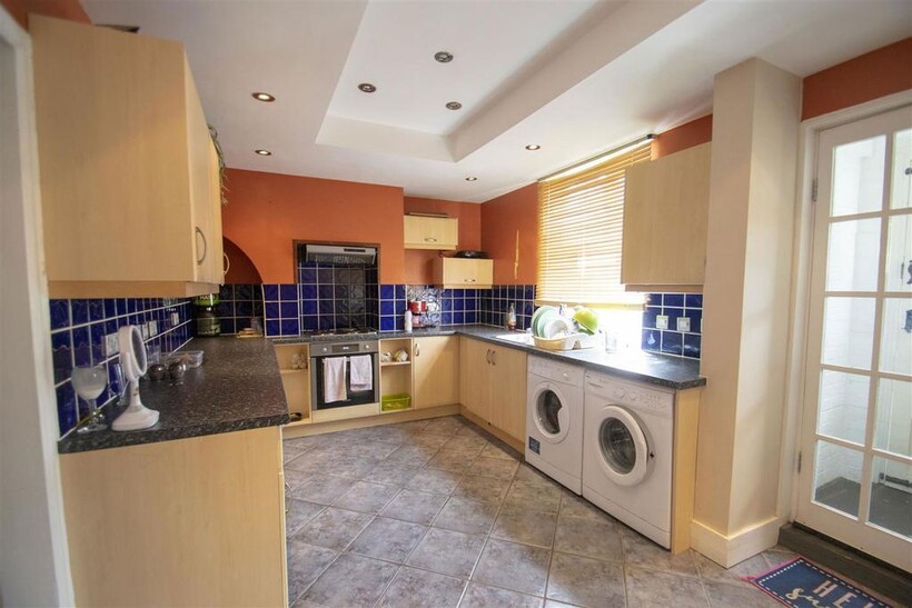 Ampthill Road, Bedford MK45 2 bed cottage to rent - £1,050 pcm (£242 pw)