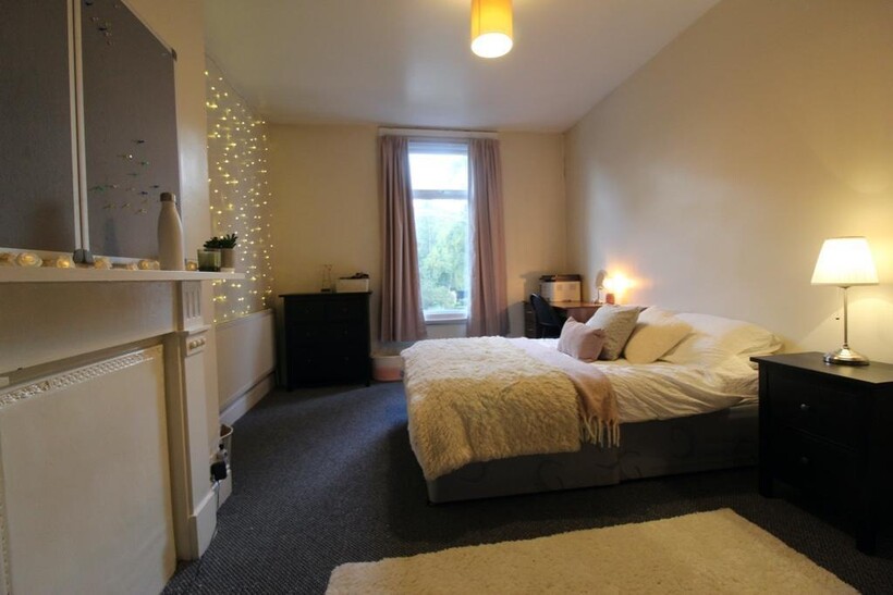 Norwood Terrace, Leeds LS6 4 bed house to rent - £468 pcm (£108 pw)