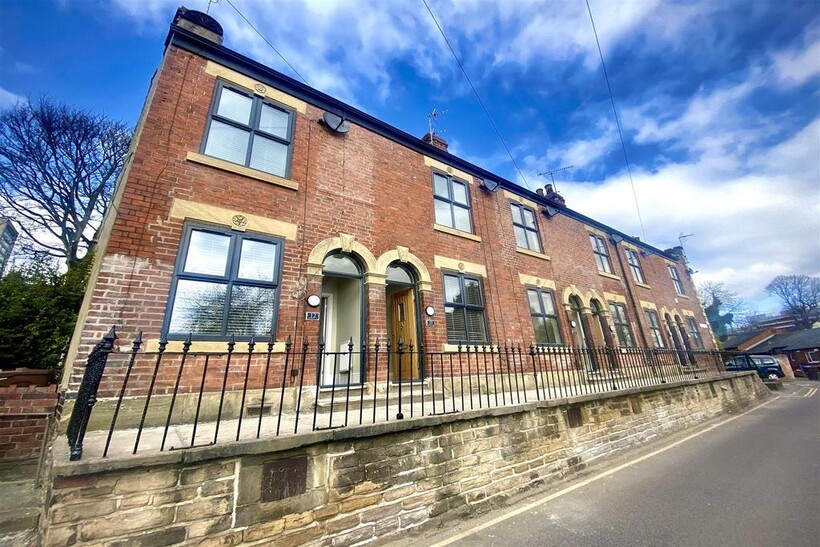 Dorset Street, Sheffield 3 bed end of terrace house to rent - £1,000 pcm (£231 pw)