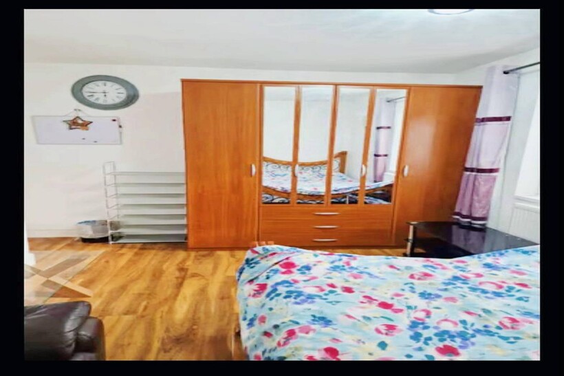 Tredegar Road, London E3 1 bed in a house share to rent - £1,000 pcm (£231 pw)