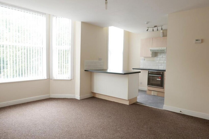 Flat 10, Convent View, 586 Beverley... 1 bed flat to rent - £525 pcm (£121 pw)