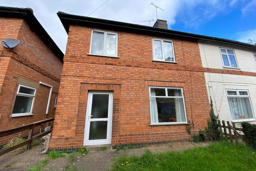 Westbury Road, Leicester LE2 3 bed semi-detached house to rent - £347 pcm (£80 pw)