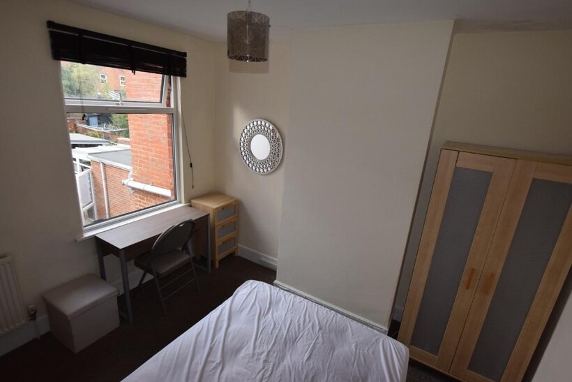 Cecil Road, Northampton NN2 1 bed terraced house to rent - £430 pcm (£99 pw)