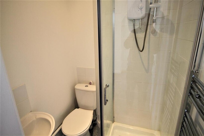 Shower room.jpg