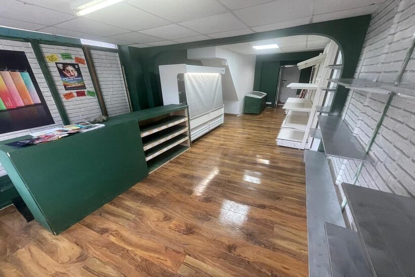 Brockhurst Road, Gosport Retail property (out of town) to rent - £433 pcm (£100 pw)