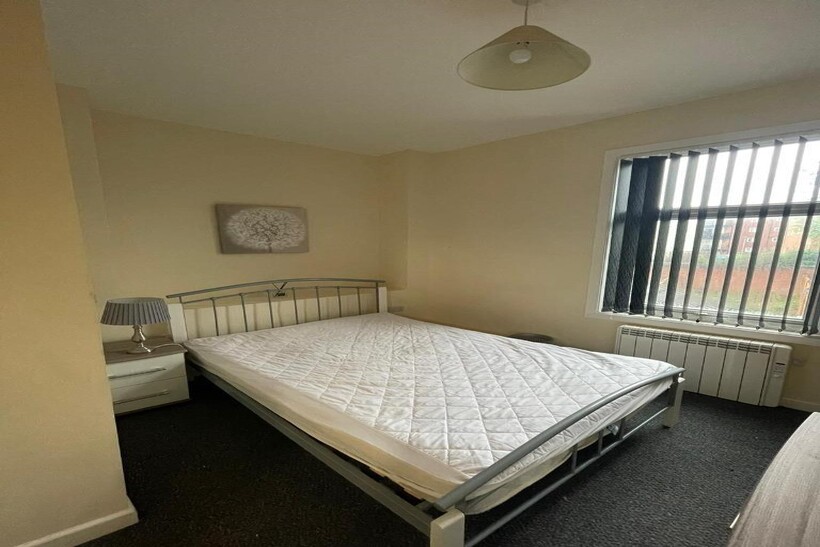 Gordon Street, Coventry, CV1 1 bed in a house share to rent - £375 pcm (£87 pw)