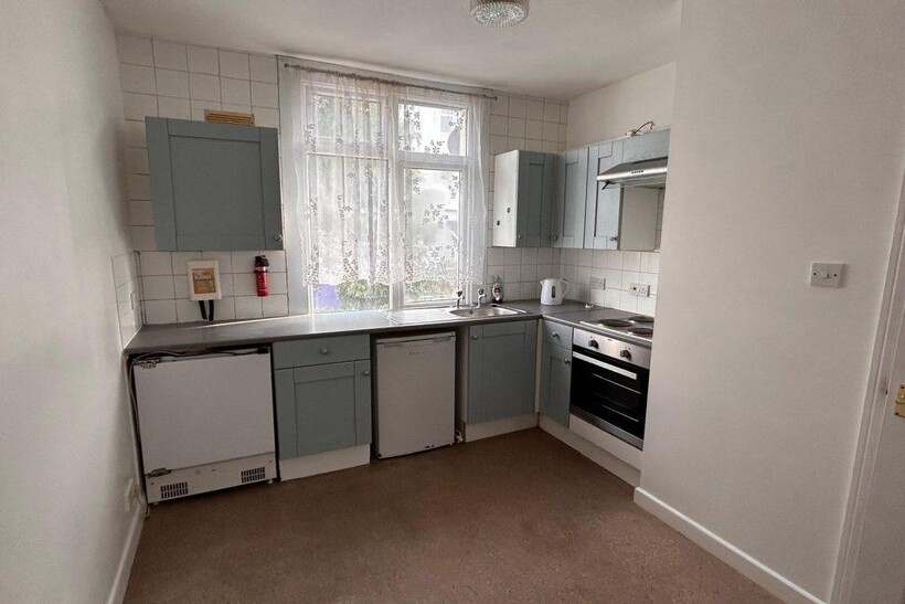 Ewart Street, Brighton BN2 1 bed apartment to rent - £1,050 pcm (£242 pw)