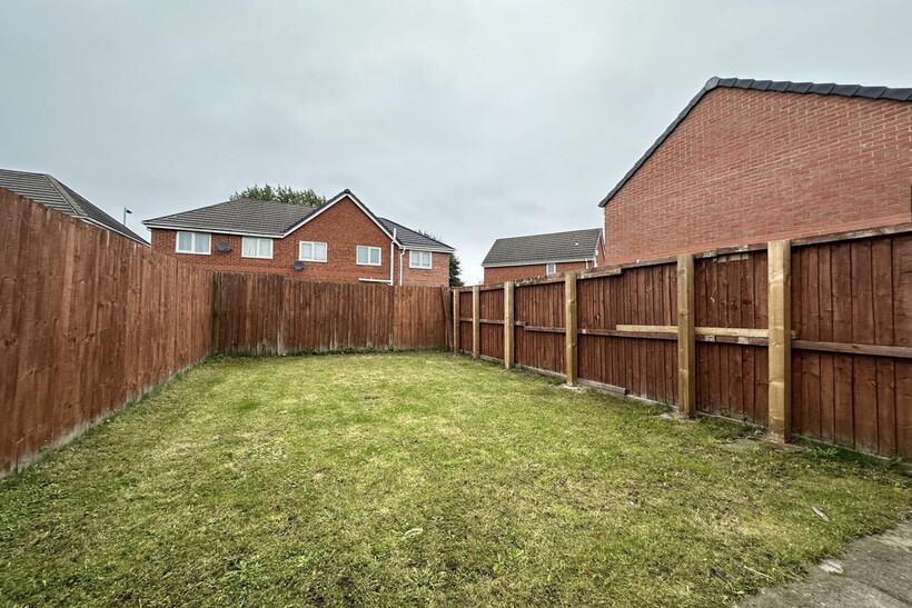 Barons Hey,  Liverpool, L28 3 bed semi-detached house to rent - £1,000 pcm (£231 pw)