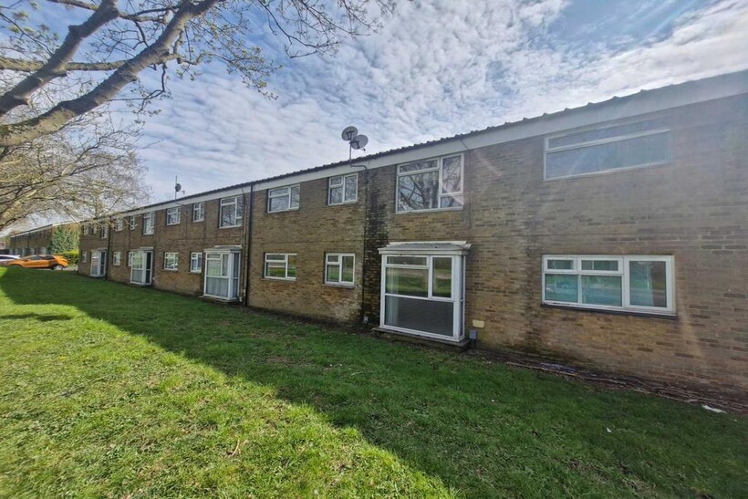 Spear Close, Luton LU3 2 bed flat to rent - £1,000 pcm (£231 pw)