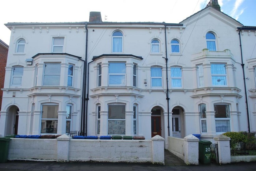 22c Princes Avenue,Withernsea 1 bed flat to rent - £400 pcm (£92 pw)