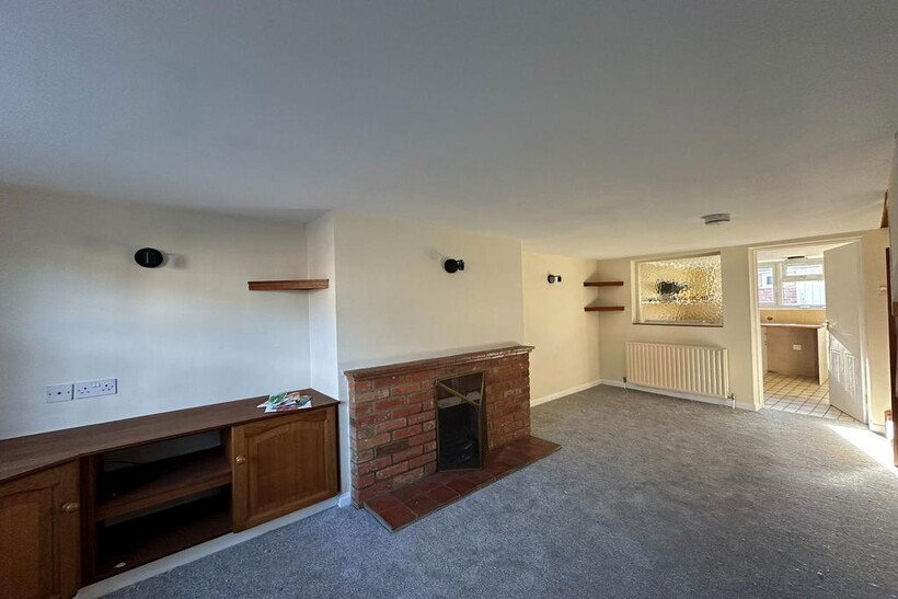 Sharpenhoe Road, Bedford MK45 2 bed cottage to rent - £1,100 pcm (£254 pw)