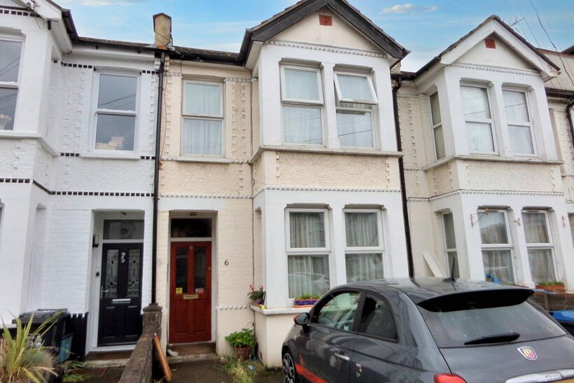 Mansfield Road, South Croydon CR2 1 bed in a house share to rent - £625 pcm (£144 pw)