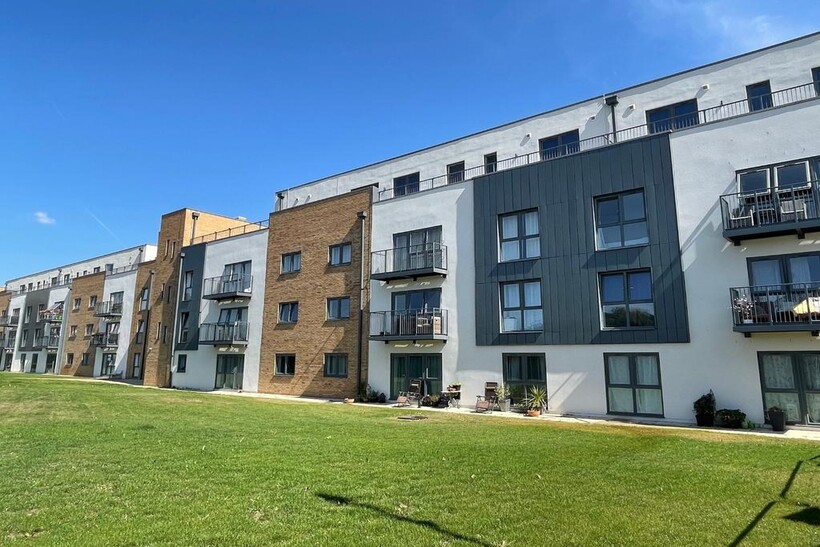 Stockwood Gardens, Brand New One Bedroom Apartment 1 bed apartment to rent - £1,000 pcm (£231 pw)