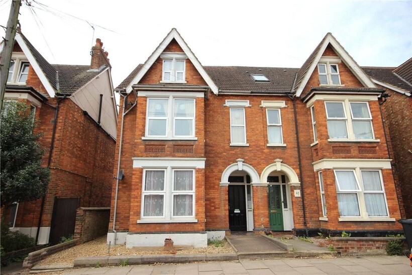 Goldington Avenue, Bedford MK40 1 bed flat to rent - £800 pcm (£185 pw)