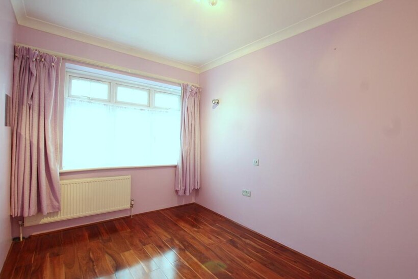 Fishponds Road, London SW17 1 bed in a house share to rent - £825 pcm (£190 pw)
